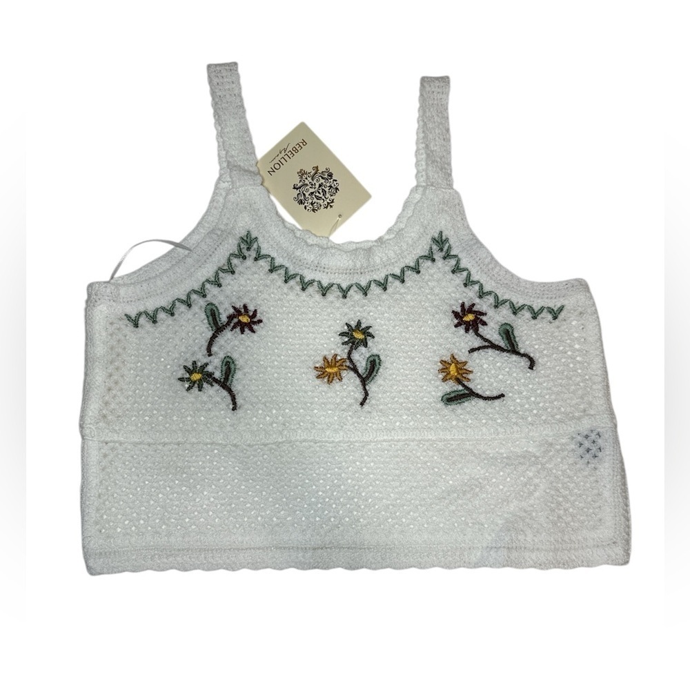 Rebellion Again Women’s White Crochet Crop Top with Floral Embroidery Sz Medium